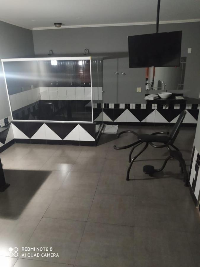 ריבייראו פרטו Movie Inn Motel E Hospedagem (Adults Only) מראה חיצוני תמונה