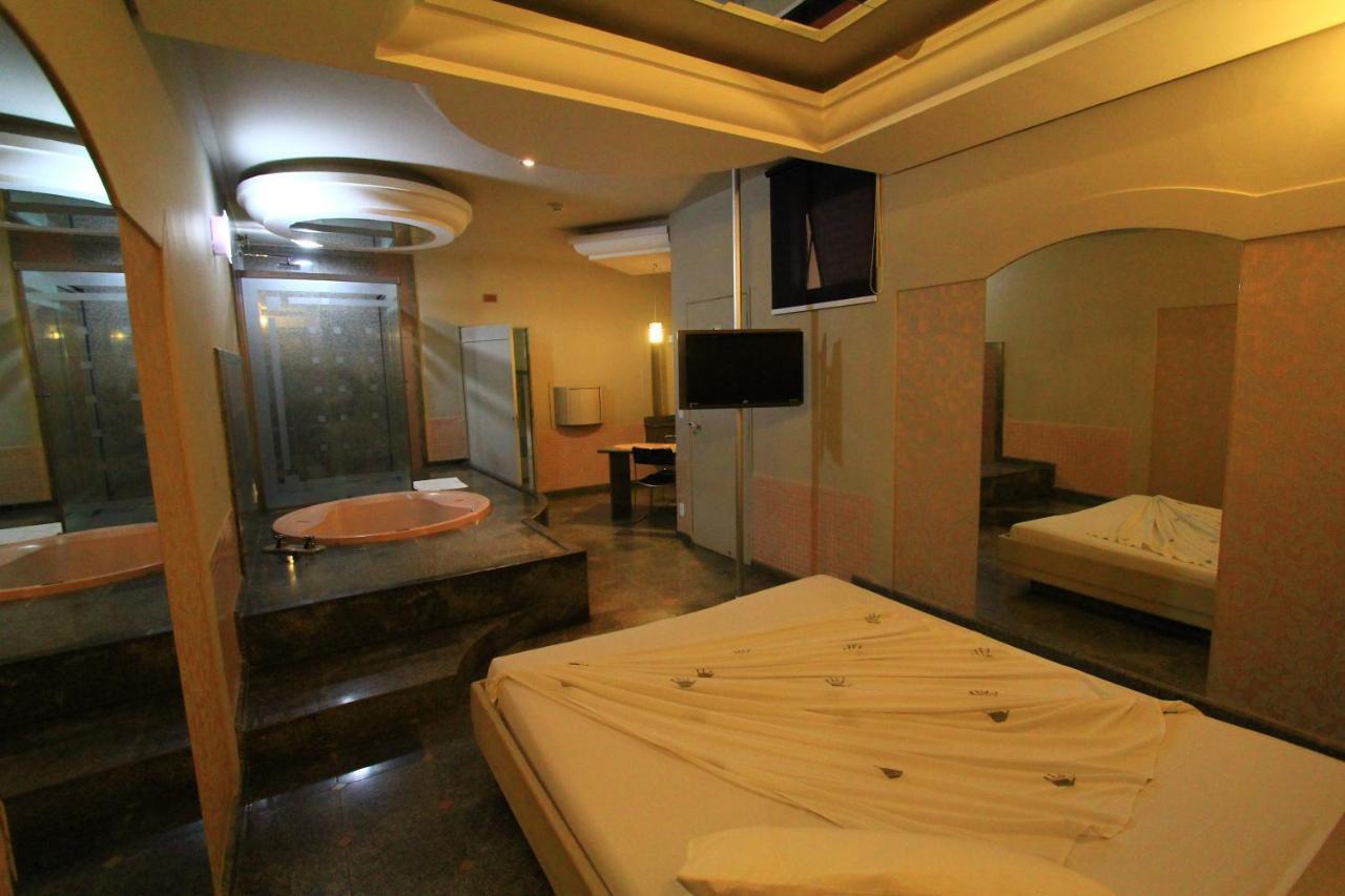 ריבייראו פרטו Movie Inn Motel E Hospedagem (Adults Only) מראה חיצוני תמונה